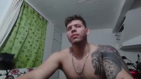 Snapshot of king_russo chatting on October 2025 12:19:01 AM king_russo online show from October 2025 12:19:01 AM