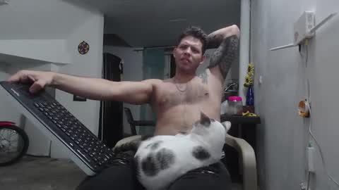 Snapshot of king_russo chatting on October 2025 11:37:01 PM king_russo online show from October 2025 11:37:01 PM