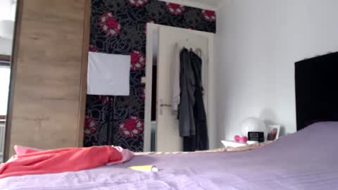 Snapshot of kingandprincess chatting on June 2026 06:20:02 PM sexysexyhotwetpinkredpussy online show from June 2026 06:20:02 PM