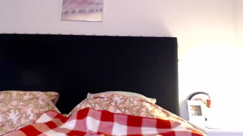 Snapshot of kingandprincess chatting on June 2026 09:06:01 PM sexysexyhotwetpinkredpussy online show from June 2026 09:06:01 PM