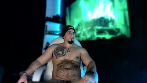 King Bear online show from January 2025 08:28:01 PM