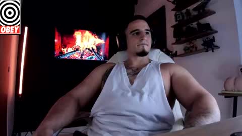 King Bear online show from November 2025 08:04:01 AM