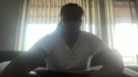 Snapshot of kingdabiggest chatting on May 2026 01:47:02 AM KingDaBiggest online show from May 2026 01:47:02 AM