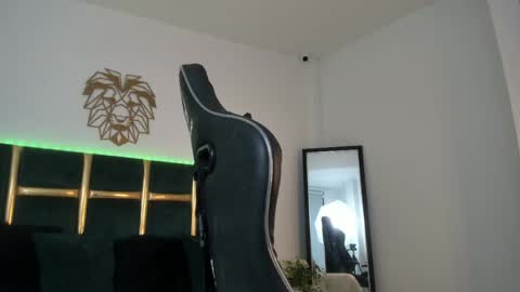 kingg_jay online show from June 2026 12:11:01 PM