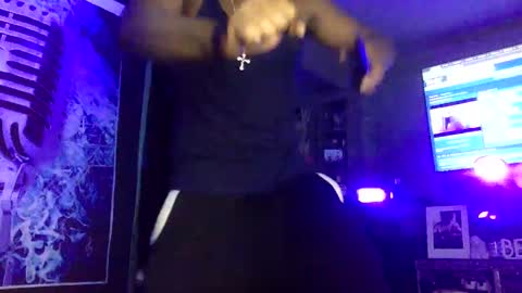 loyal fuck online show from December 2024 03:29:01 AM