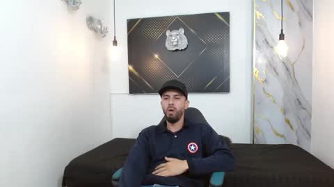 KING  online show from March 2026 03:18:02 AM