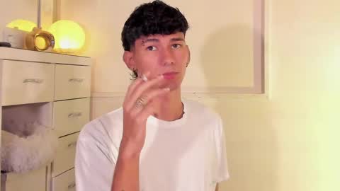  A L E X  online show from February 2025 03:45:02 AM