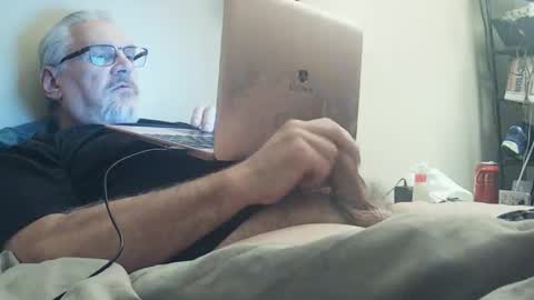 kingtongue10 online show from December 2025 01:57:02 AM