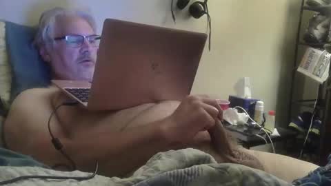 kingtongue10 online show from May 2026 06:40:01 AM