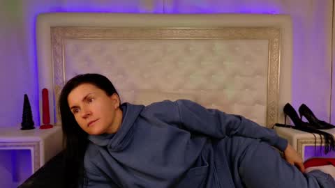 Courtney online show from February 2025 12:25:02 AM