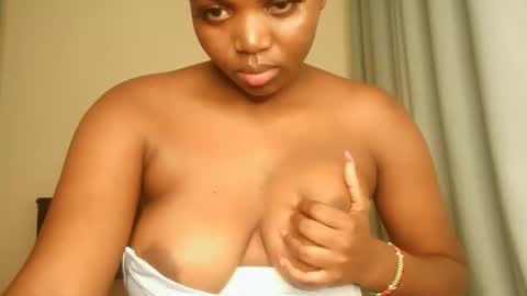 Lola online show from September 2025 01:09:02 AM