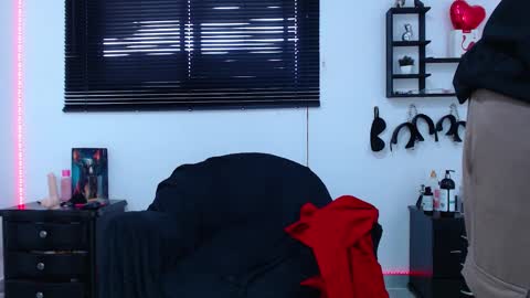 Allison  Diego online show from February 2025 09:15:01 PM