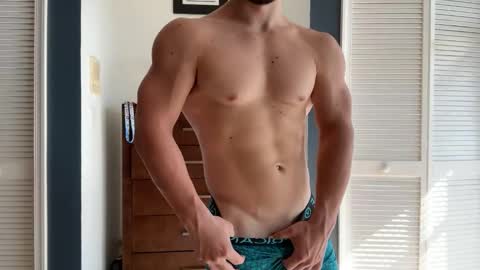 Snapshot of kinkybuffboy chatting on December 2024 04:40:02 PM kinkybuffboy online show from December 2024 04:40:02 PM