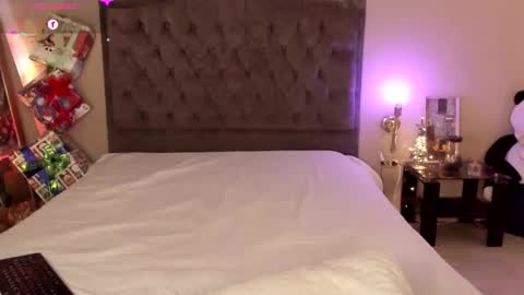 Jenny online show from December 2025 05:14:01 AM