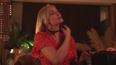 kinkylina_ online show from December 2024 02:52:01 PM