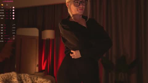 kinkylina_ online show from December 2024 08:57:02 AM