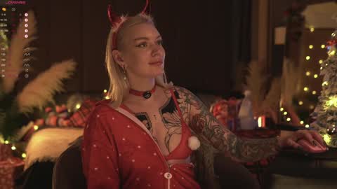 kinkylina_ online show from December 2024 03:55:01 PM