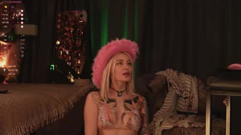 kinkylina_ online show from February 2025 07:19:02 PM