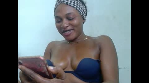 kinkyxxnasty online show from December 2025 01:19:01 PM