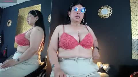 kinkyy_mom online show from October 2025 02:47:01 PM