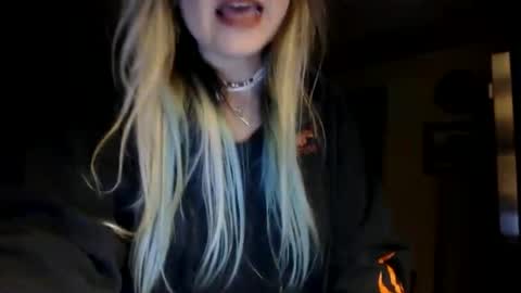 Snapshot of kipsy420 chatting on September 2025 07:10:02 AM Kipsy Rose online show from September 2025 07:10:02 AM