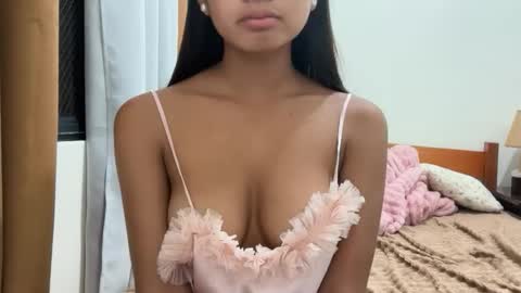 Snapshot of kira_danaya chatting on May 2026 05:20:01 PM kira_danaya online show from May 2026 05:20:01 PM