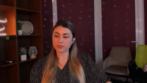 Snapshot of kira_fox_x chatting on November 2025 12:27:01 PM kira fox x online show from November 2025 12:27:01 PM