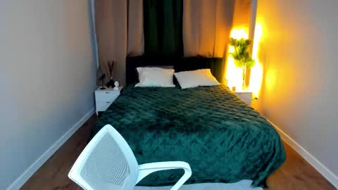 kira online show from March 2026 01:09:02 AM