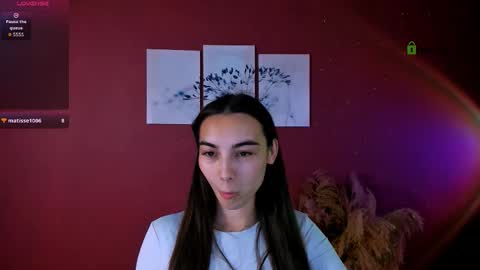 kira_light__ online show from November 2025 08:18:02 PM