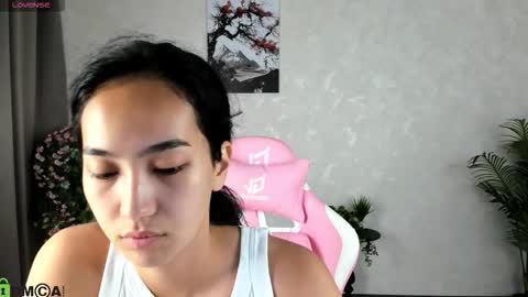 Aura online show from September 2025 03:41:01 AM