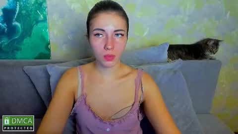 Kira  online show from November 2025 07:25:01 PM