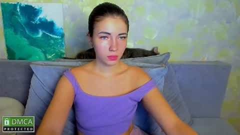 Kira  online show from November 2025 07:28:01 PM