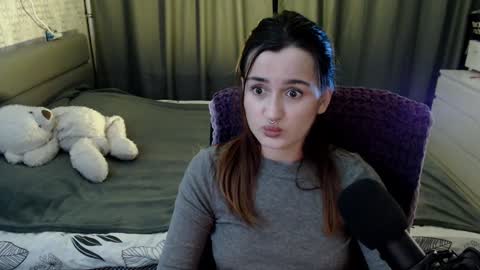 Kira  follow me  online show from December 2024 10:32:01 PM