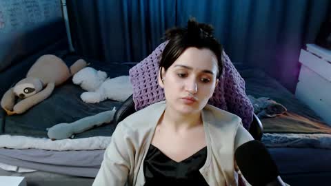 Kira  follow me  online show from February 2025 01:45:01 AM