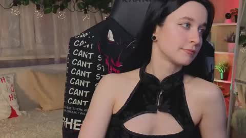 Kira    online show from March 2025 09:17:01 PM