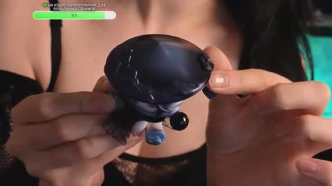 Kira    online show from October 2025 11:32:02 PM