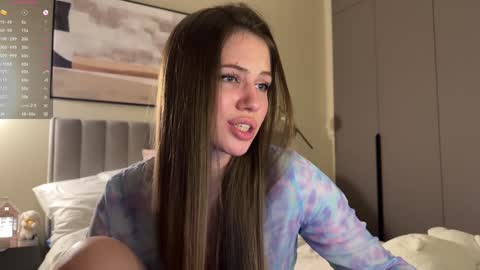 Kira online show from January 2025 06:19:01 PM