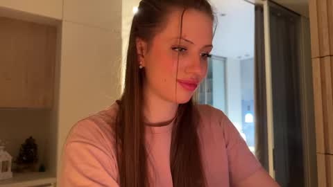 Kira online show from January 2026 03:16:01 PM