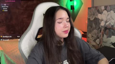 Kira online show from February 2025 01:54:02 PM