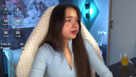 Kira online show from February 2025 12:01:02 PM