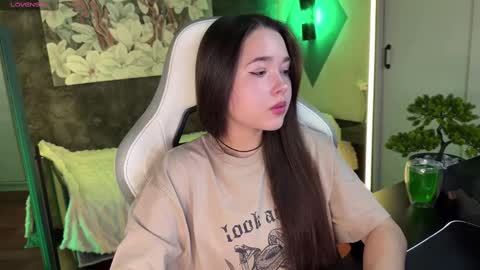 Kira online show from February 2025 09:12:02 AM