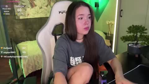 Kira online show from February 2025 02:33:01 PM