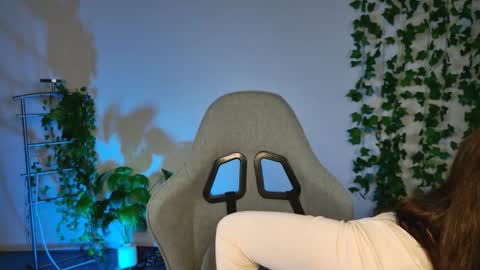 kiravair online show from April 2026 11:11:01 AM