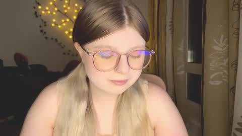 Snapshot of kirayume chatting on July 2026 09:01:02 PM KiraYume online show from July 2026 09:01:02 PM