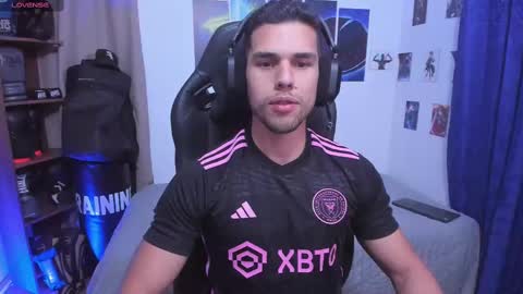 Jacob online show from October 2025 02:01:02 AM