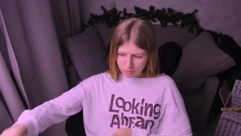 Kira online show from December 2024 11:02:02 PM