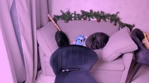 Kira online show from December 2024 09:54:02 PM