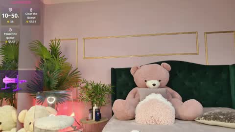 Kirra online show from April 2026 05:05:01 AM