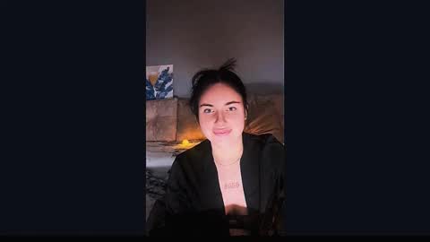 Kira online show from October 2025 06:41:01 PM