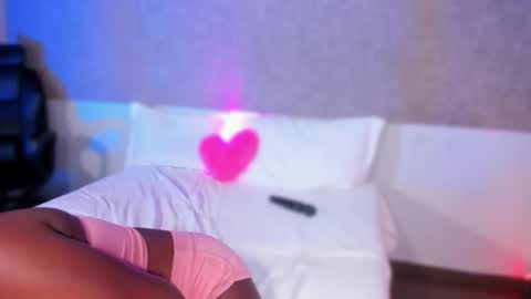 kishalove_ online show from November 2025 02:37:02 PM